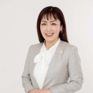 高山 久美子